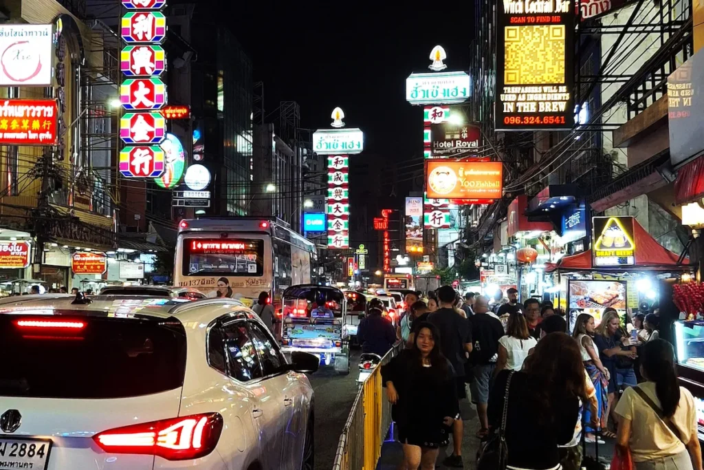 Vita notturna nei quartieri di Bangkok